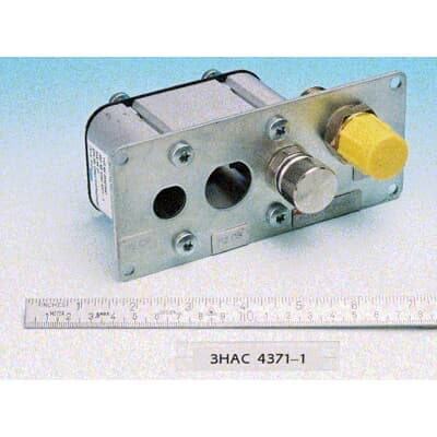3hac4371-1